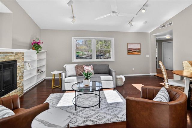 525 Hilldale Court, Madison, WI 53705