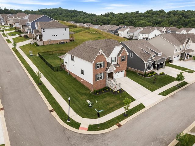 216 John T Alexander Blvd, Hendersonville, TN 37075