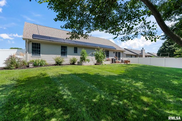 260 Blue Springs Drive, Sherman, IL 62684