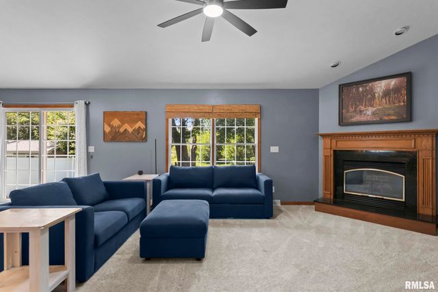 260 Blue Springs Drive, Sherman, IL 62684