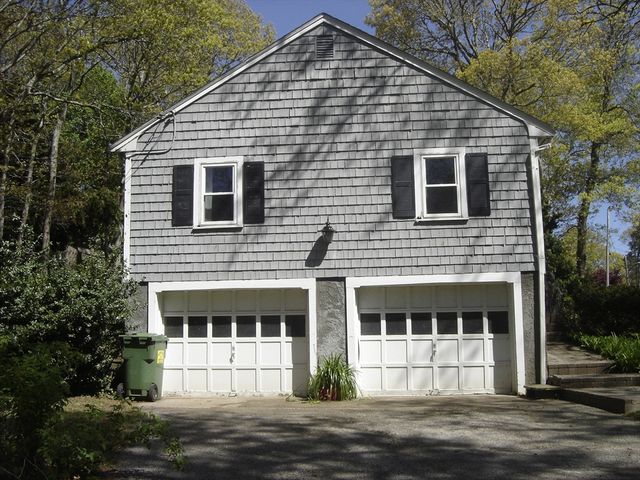 2 Zephyr, Yarmouth, MA 02675