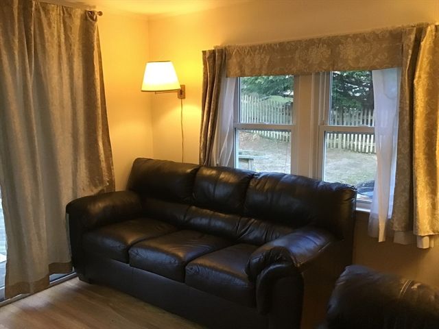 2 Zephyr, Yarmouth, MA 02675