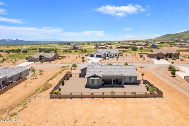 6757 E VAQUERO Circle, Hereford, AZ 85615