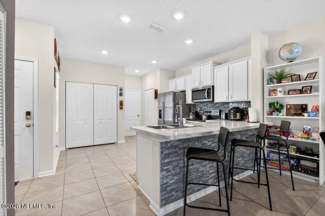 7726 LEGACY Trail, Jacksonville, FL 32256