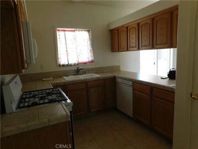20863 W West Lake, California City, CA 93505