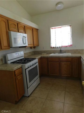 20863 W West Lake, California City, CA 93505
