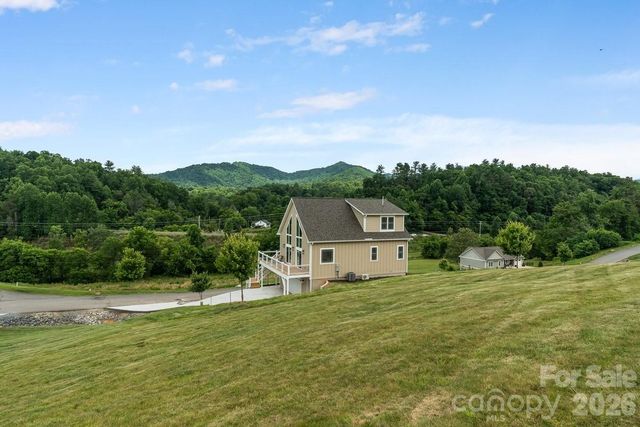 49 Grace Court, Mars Hill, NC 28754