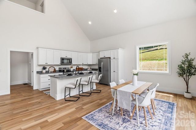 49 Grace Court, Mars Hill, NC 28754