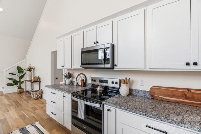 49 Grace Court, Mars Hill, NC 28754