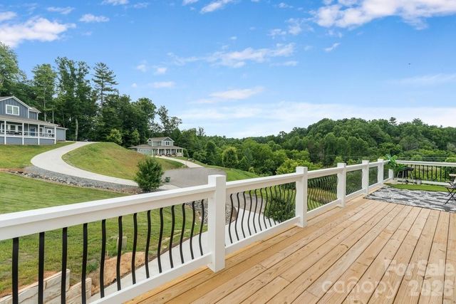 49 Grace Court, Mars Hill, NC 28754