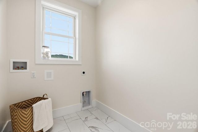 49 Grace Court, Mars Hill, NC 28754