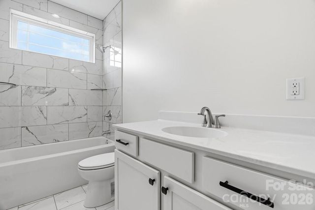 49 Grace Court, Mars Hill, NC 28754