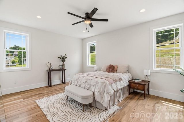 49 Grace Court, Mars Hill, NC 28754