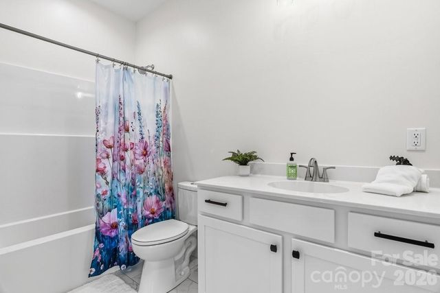 49 Grace Court, Mars Hill, NC 28754