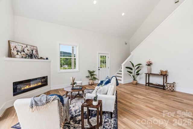 49 Grace Court, Mars Hill, NC 28754