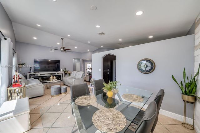 1901 NW 180th Way, Pembroke Pines, FL 33029