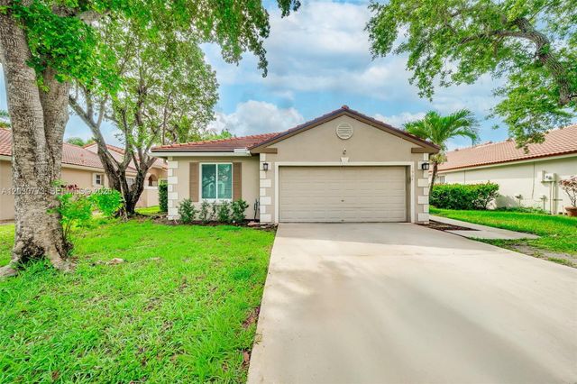 1901 NW 180th Way, Pembroke Pines, FL 33029