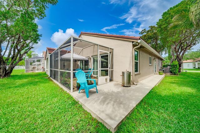 1901 NW 180th Way, Pembroke Pines, FL 33029