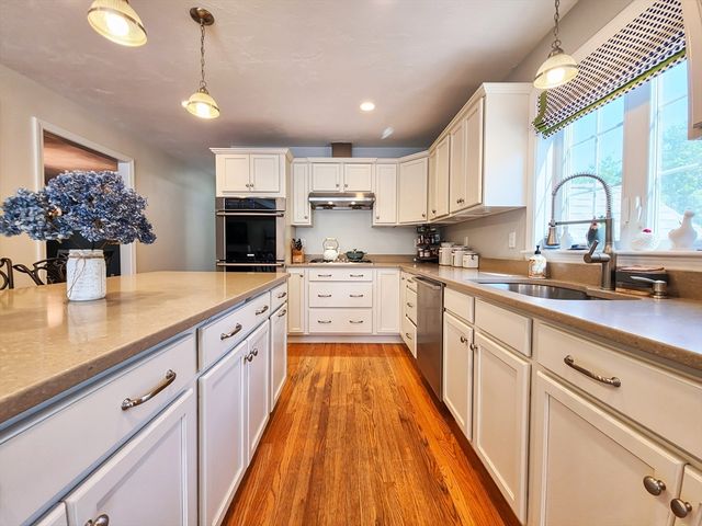 171 Captain Allen Way, Whitman, MA 02382