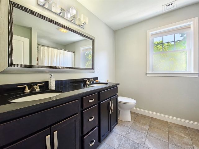 171 Captain Allen Way, Whitman, MA 02382