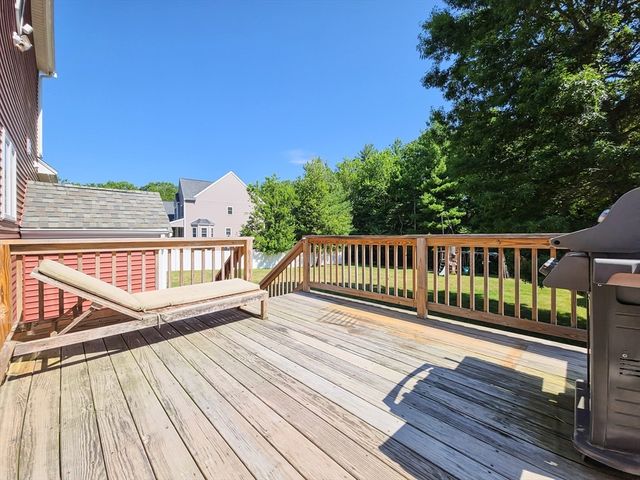 171 Captain Allen Way, Whitman, MA 02382