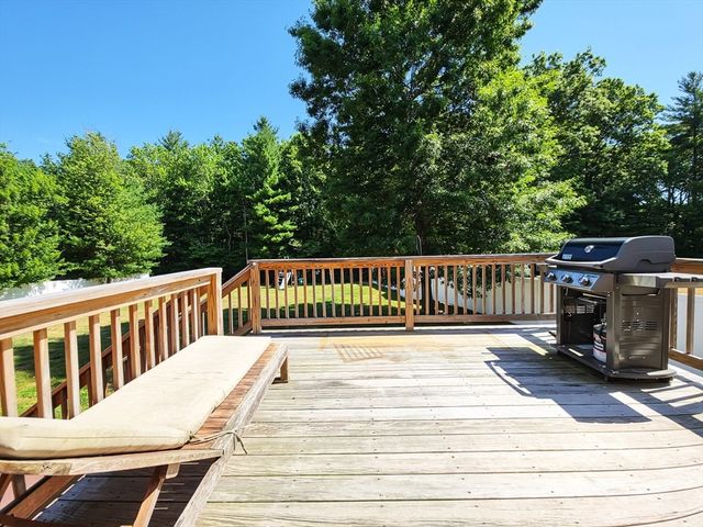 171 Captain Allen Way, Whitman, MA 02382