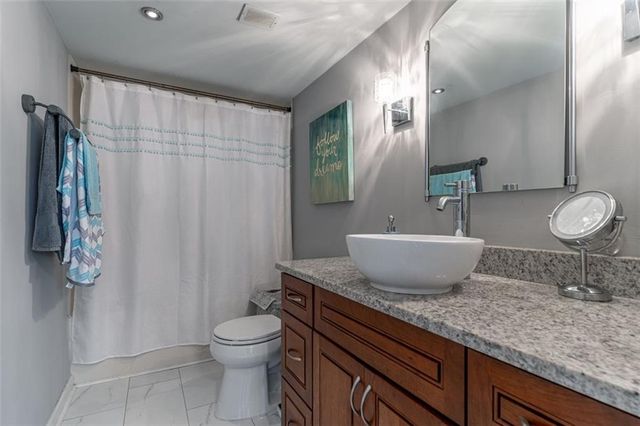 2870 Pharr Court South NW 2704, Atlanta, GA 30305
