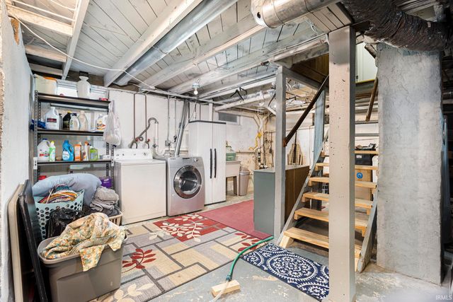 3941 E Lincolnway, Mishawaka, IN 46544