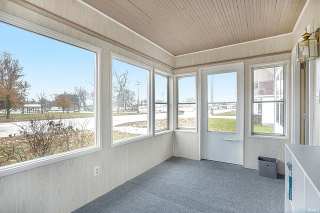 3941 E Lincolnway, Mishawaka, IN 46544