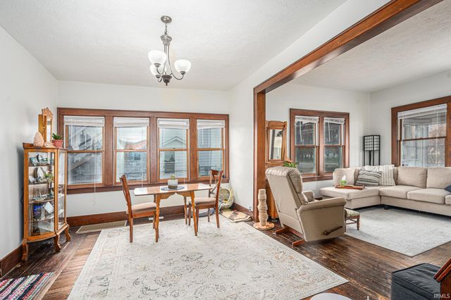 3941 E Lincolnway, Mishawaka, IN 46544