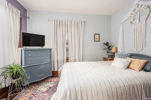 3941 E Lincolnway, Mishawaka, IN 46544