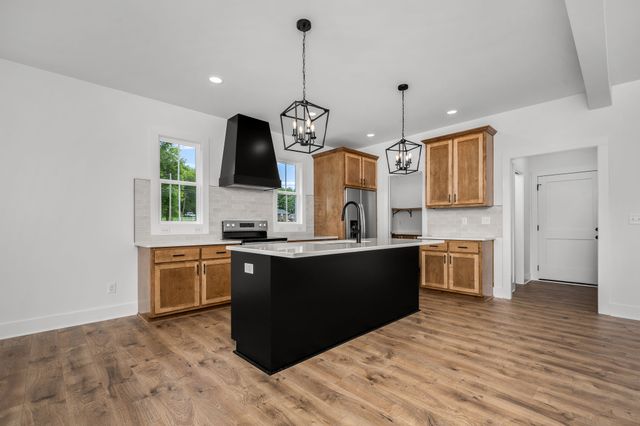 28 Houston Hills Dr, Woodbury, TN 37190