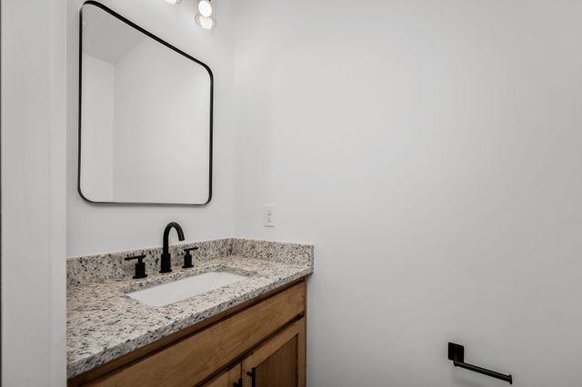 28 Houston Hills Dr, Woodbury, TN 37190