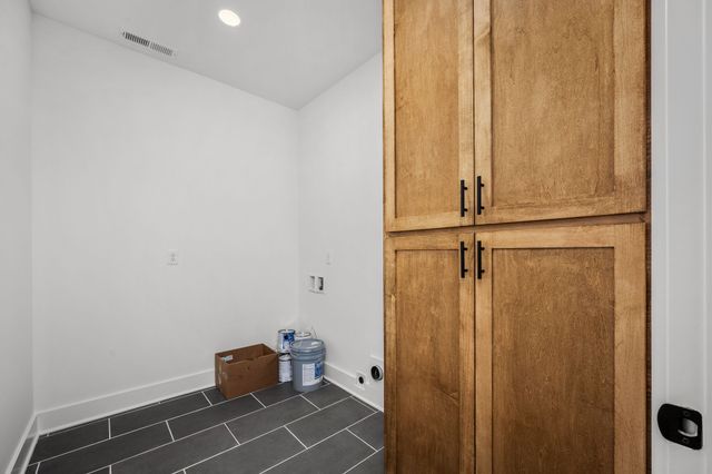 28 Houston Hills Dr, Woodbury, TN 37190