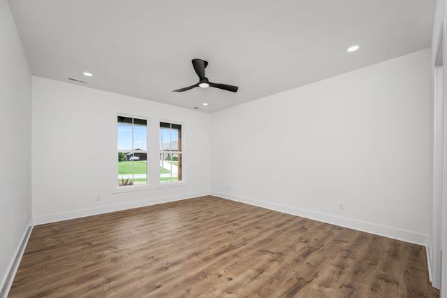 28 Houston Hills Dr, Woodbury, TN 37190