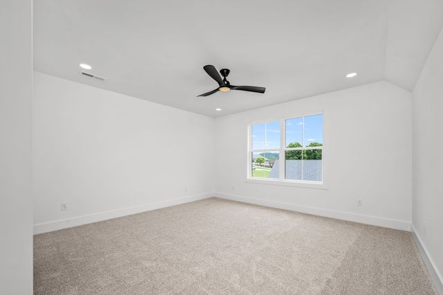 28 Houston Hills Dr, Woodbury, TN 37190