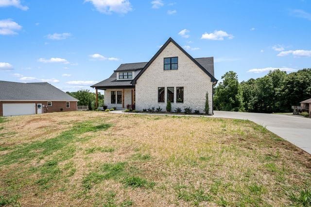28 Houston Hills Dr, Woodbury, TN 37190