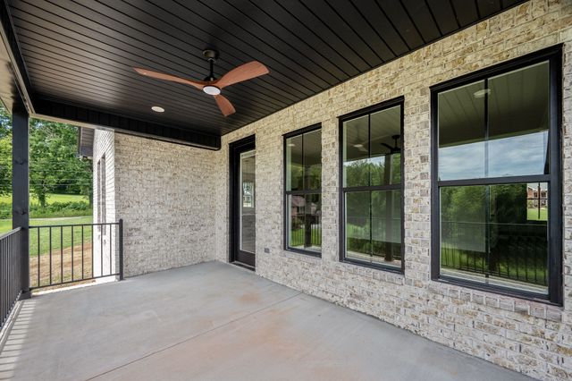 28 Houston Hills Dr, Woodbury, TN 37190