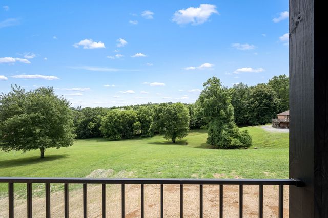 28 Houston Hills Dr, Woodbury, TN 37190
