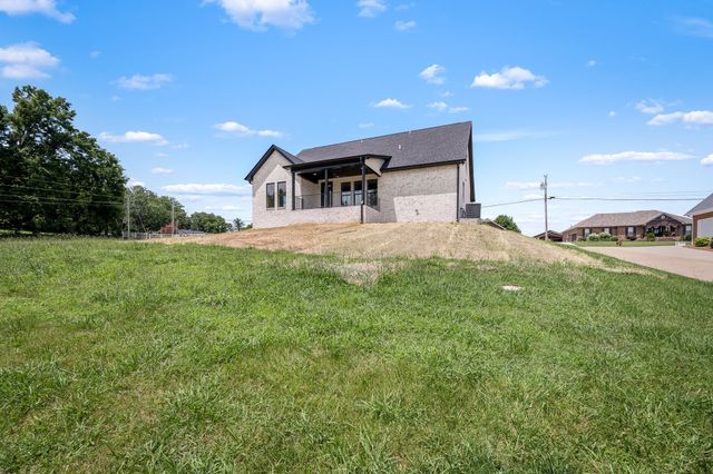 28 Houston Hills Dr, Woodbury, TN 37190