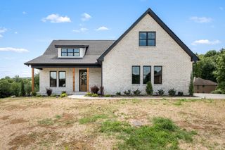 28 Houston Hills Dr, Woodbury, TN 37190