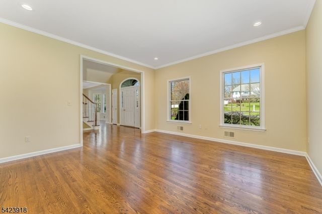 36 Grove Farm Rd, Union Twp., NJ 08867