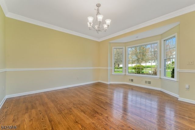 36 Grove Farm Rd, Union Twp., NJ 08867