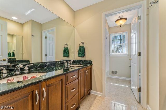 36 Grove Farm Rd, Union Twp., NJ 08867