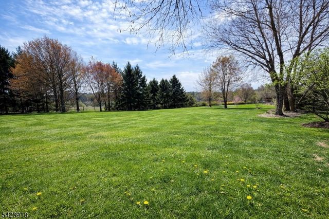 36 Grove Farm Rd, Union Twp., NJ 08867