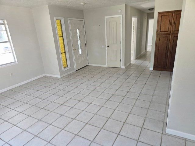 217 Griffith Drive, Rockport, TX 78382