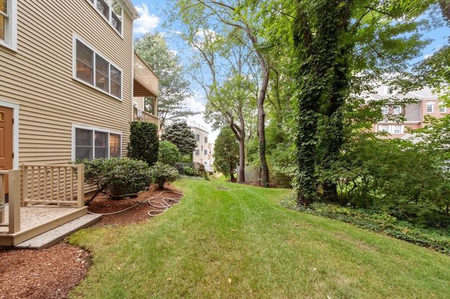 28 America Way 3, Salem, MA 01970