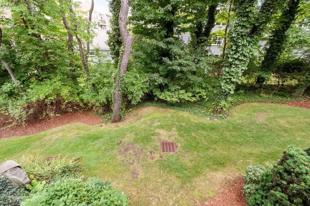 28 America Way 3, Salem, MA 01970
