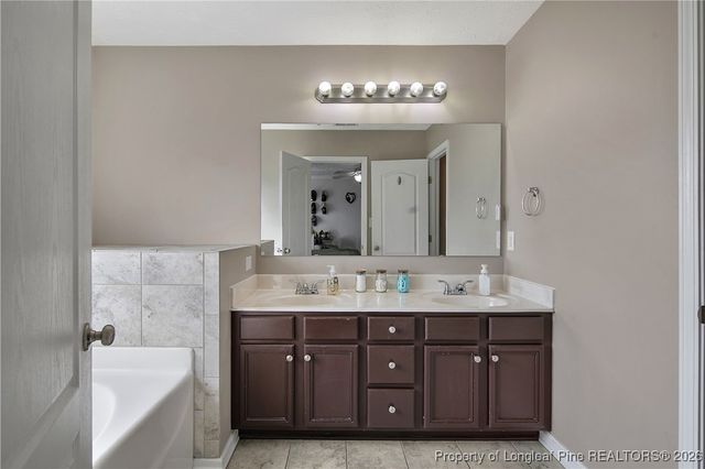 5227 Goshawk Drive, Hope Mills, NC 28348