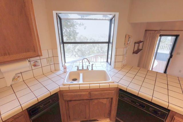 12825 Mierkey Rd, Pine Grove, CA 95665